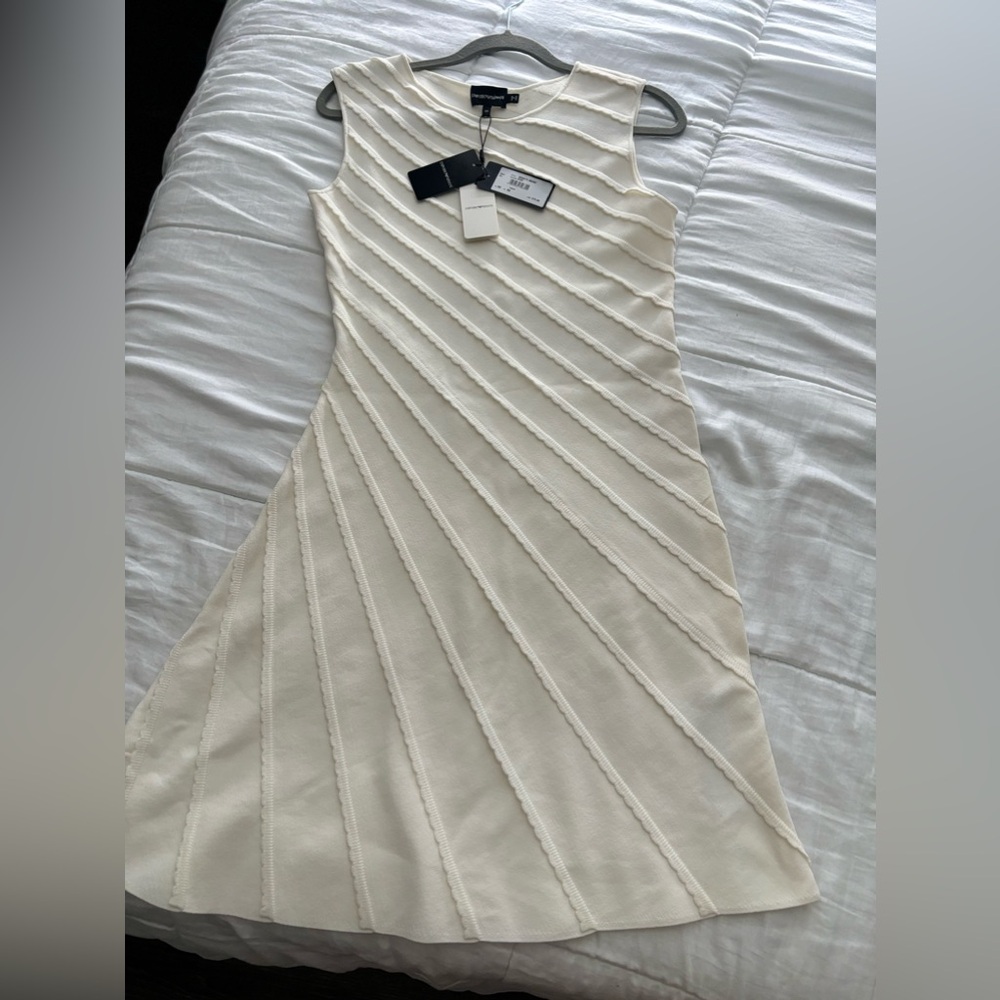 EMPORIO ARMANI 
Asymmetric Sleeveless Knit Dress